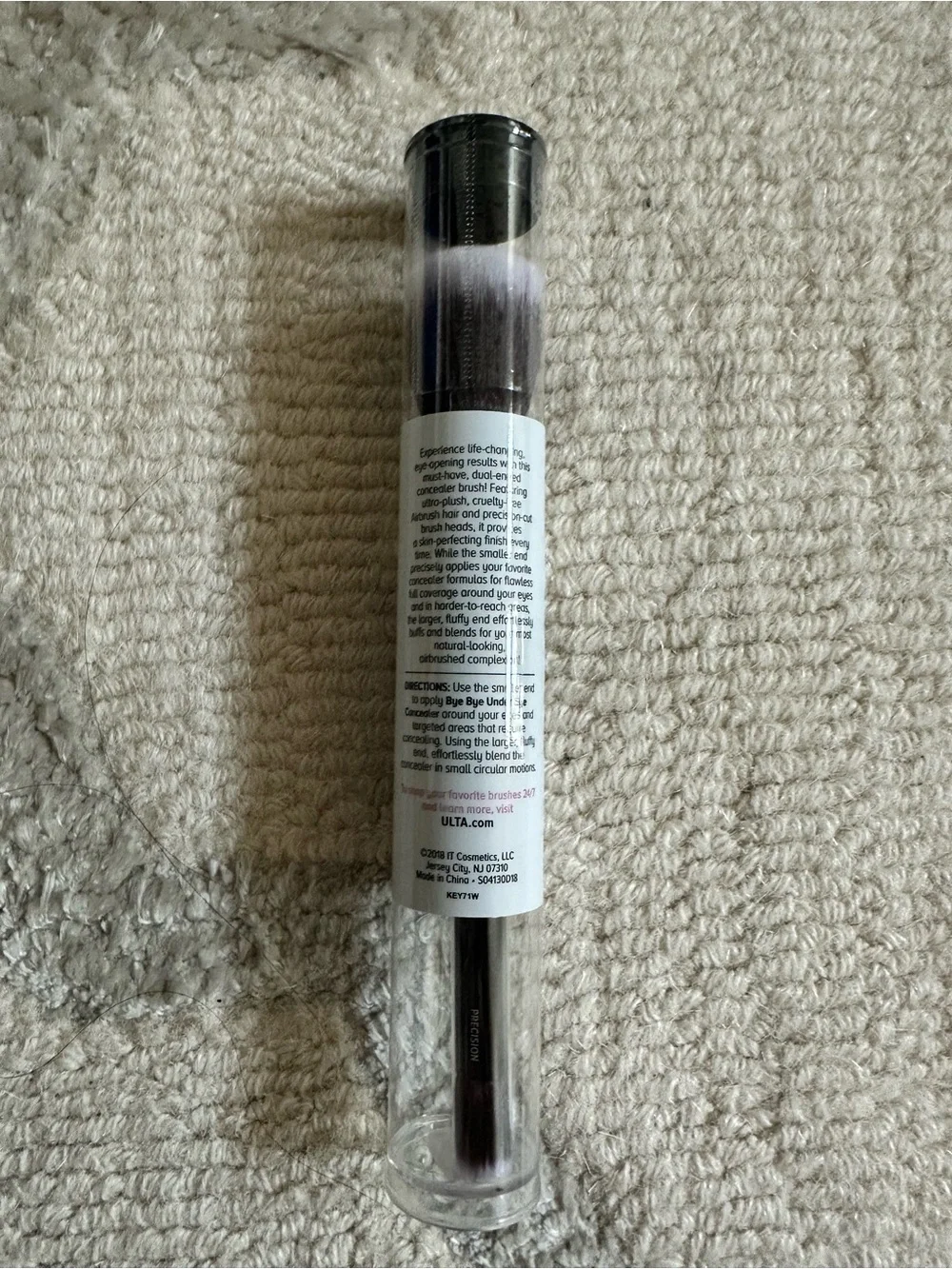 IT Cosmetics Airbrush Dual Ended Concealer and Foundation Brush #132 NWT